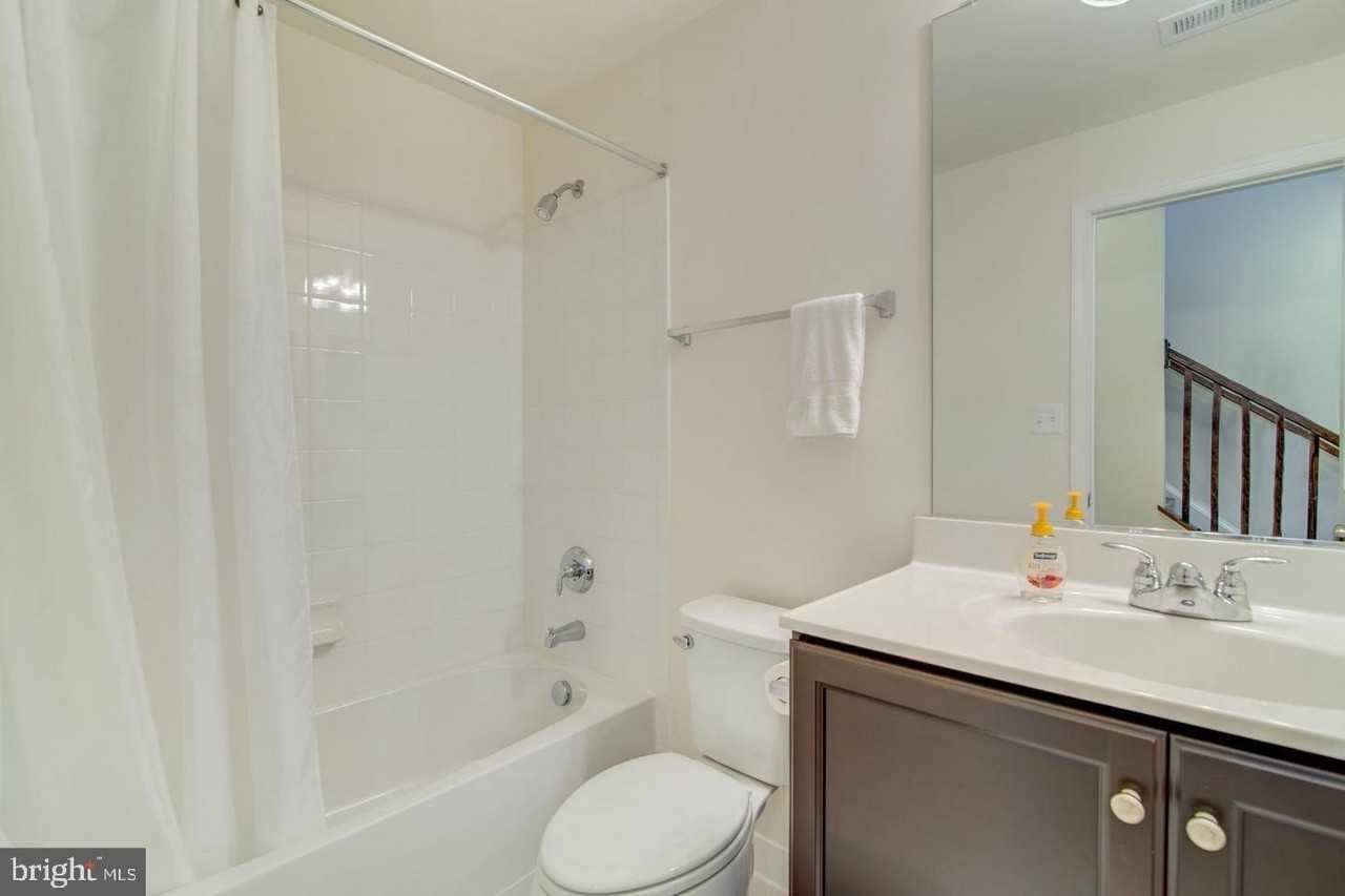 42261 Riggins Ridge Ter - Photo 5 of 29