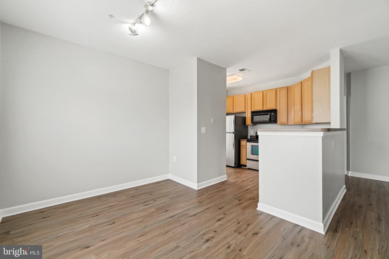 42496 Mayflower Ter #302 - Photo 6 of 29