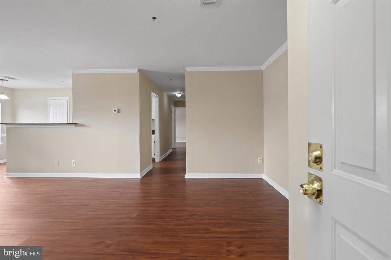 8058 Lisle Dr #101 - Photo 6 of 22