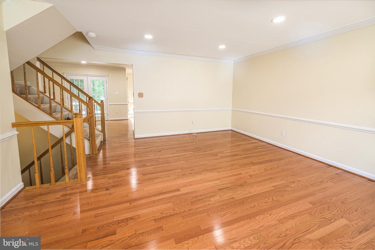 12863 Misty Ln - Photo 5 of 32