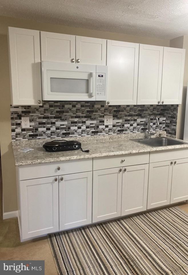 16607 Accolon Ct - Photo 2 of 4