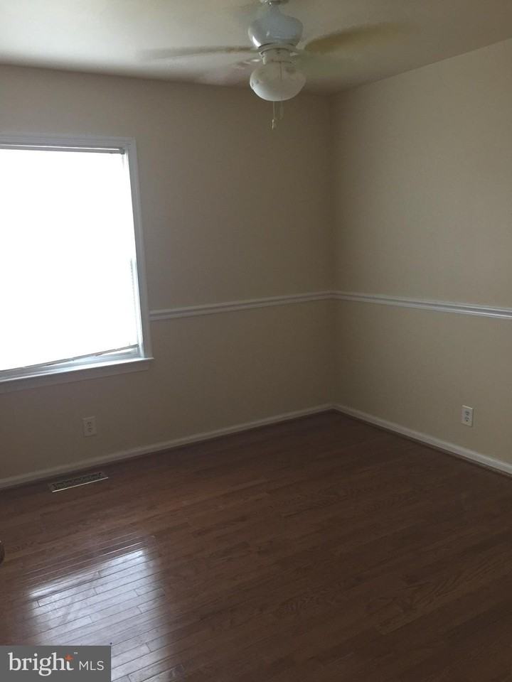 11919 Stansbury Dr - Photo 4 of 13