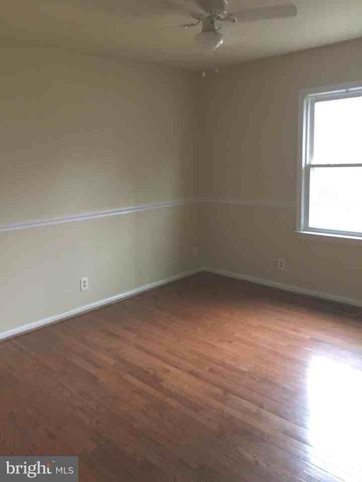 11919 Stansbury Dr - Photo 5 of 13