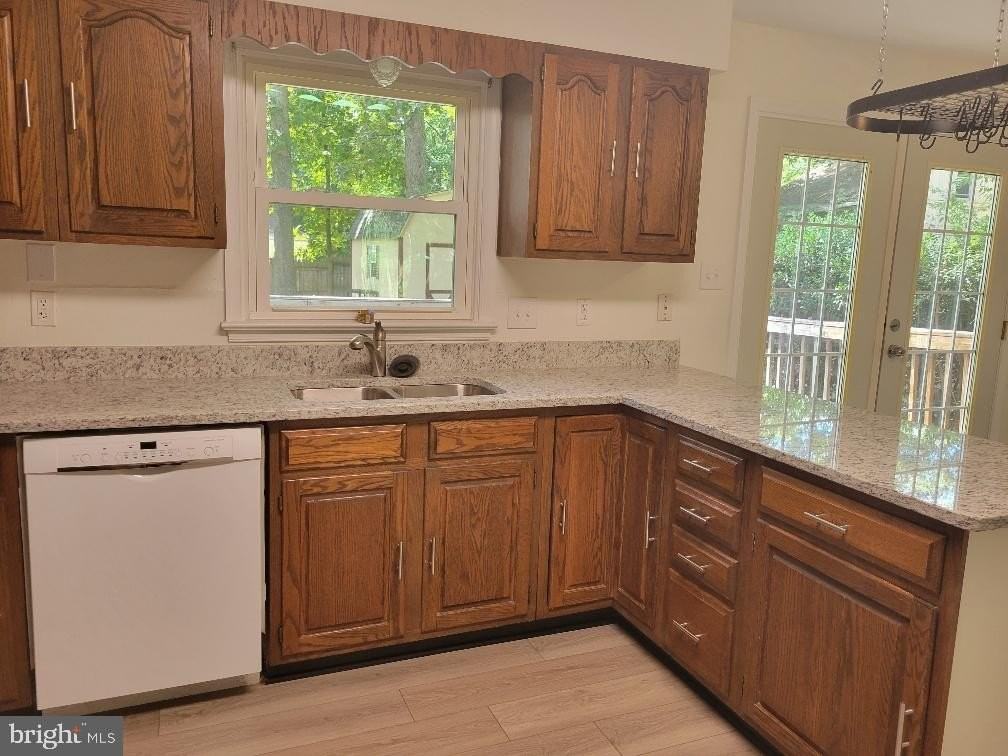 104 Crutchfield Cir - Photo 4 of 19