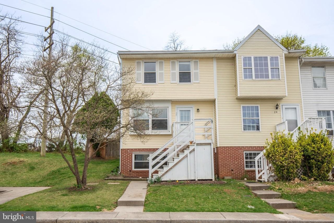 28 Talcon Ct - Photo 2 of 35