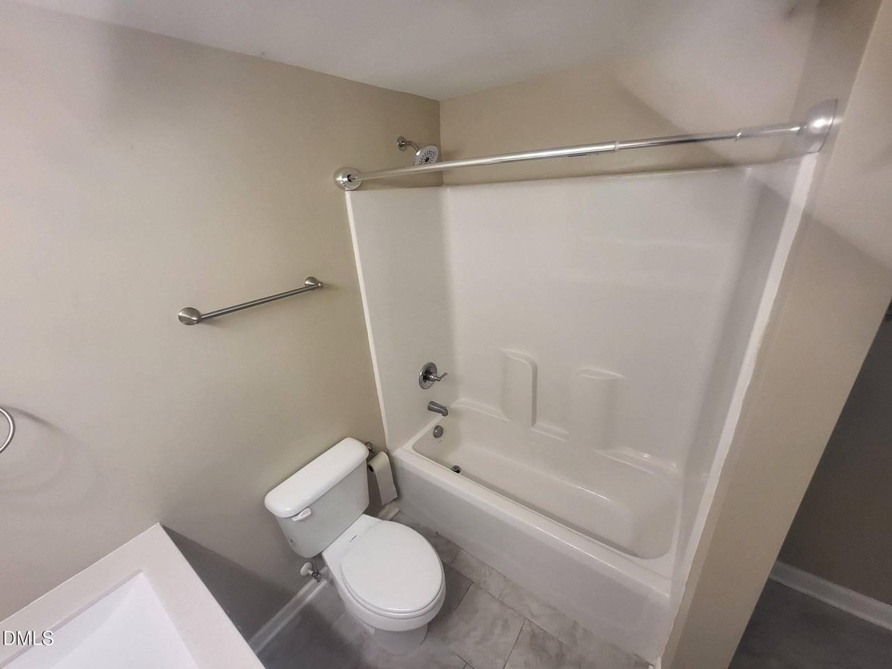 309 W Martin St - Photo 6 of 11