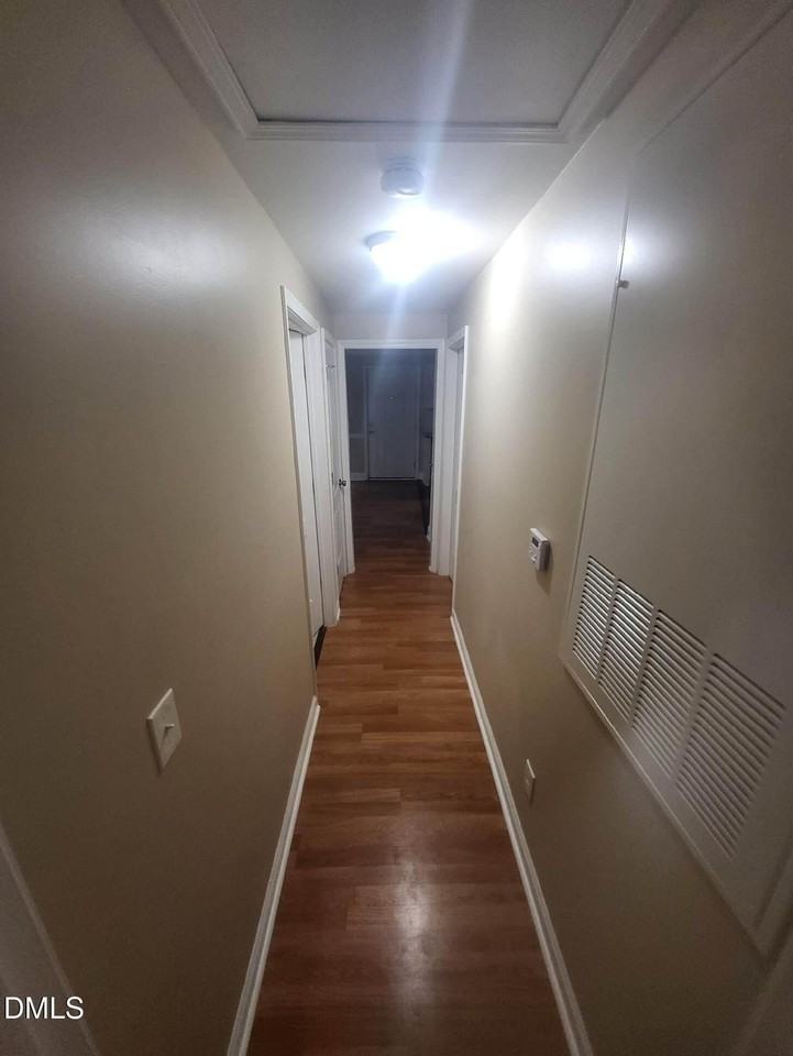 309 W Martin St - Photo 7 of 11