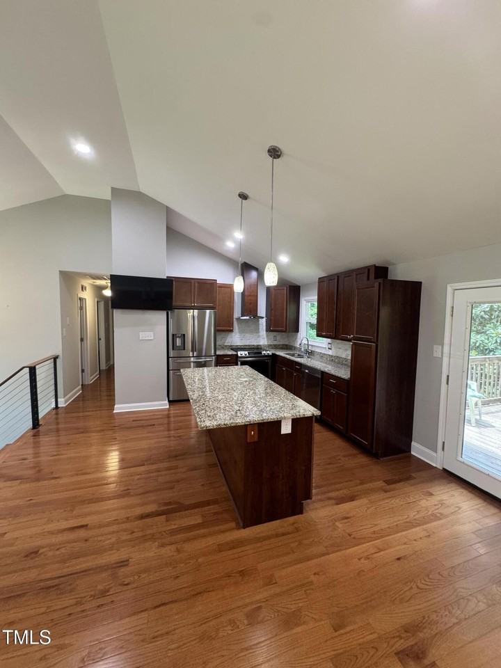 1513 Shelley Rd - Photo 6 of 24