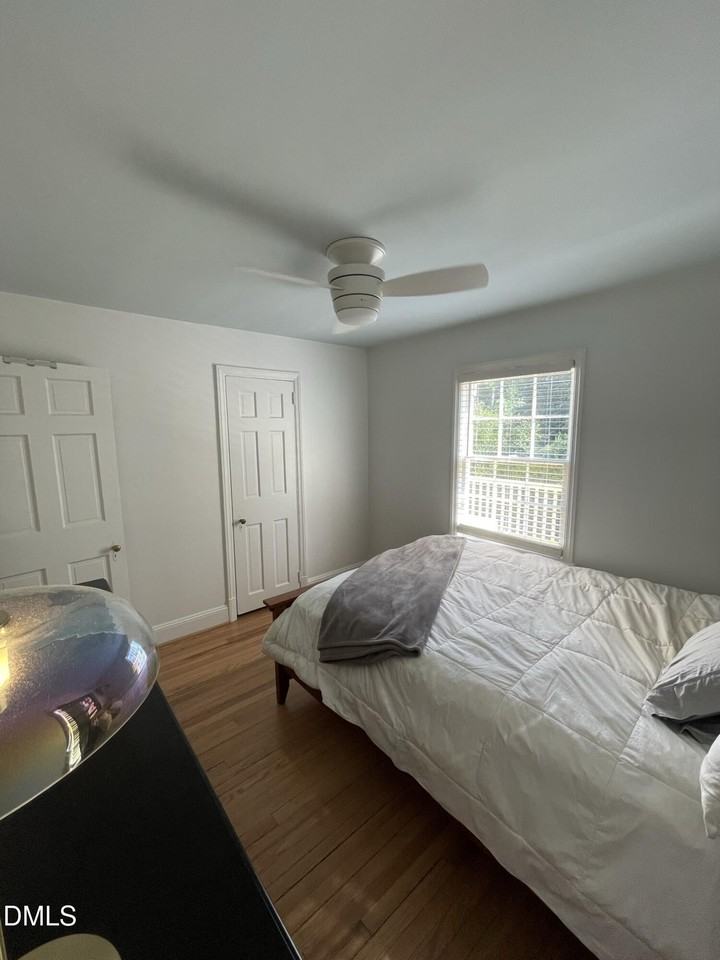 1009 Canterbury Rd - Photo 7 of 33