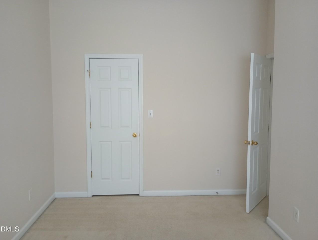 421 Madison Ave - Photo 4 of 31