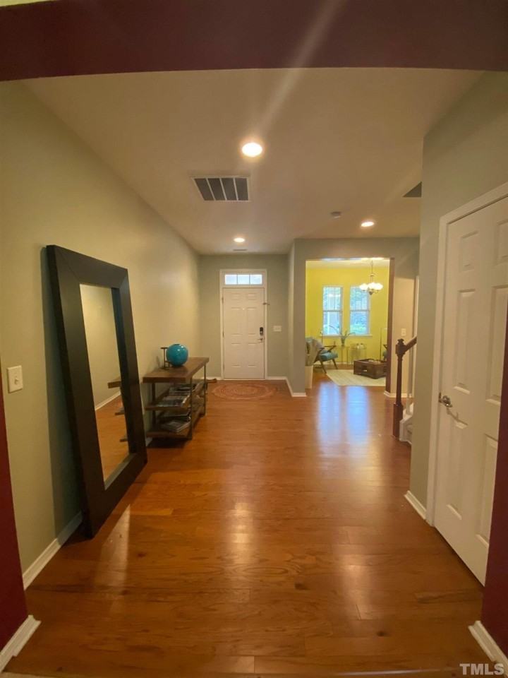 313 Riversville Ct - Photo 4 of 30