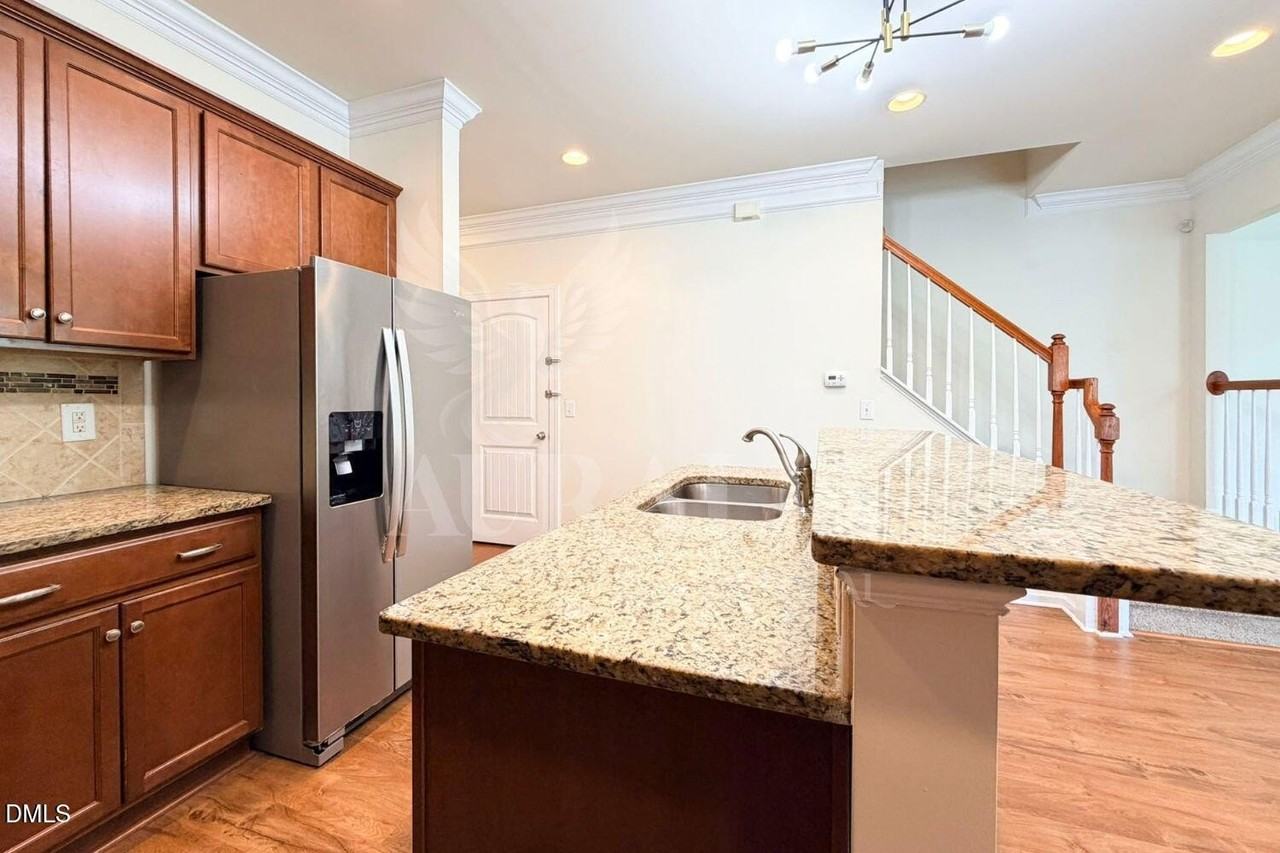 2135 Junewood Ln - Photo 7 of 48