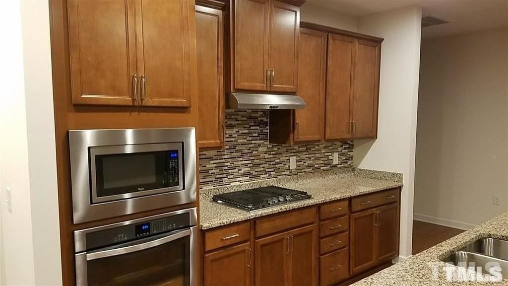 407 Boscawen Ln - Photo 2 of 20