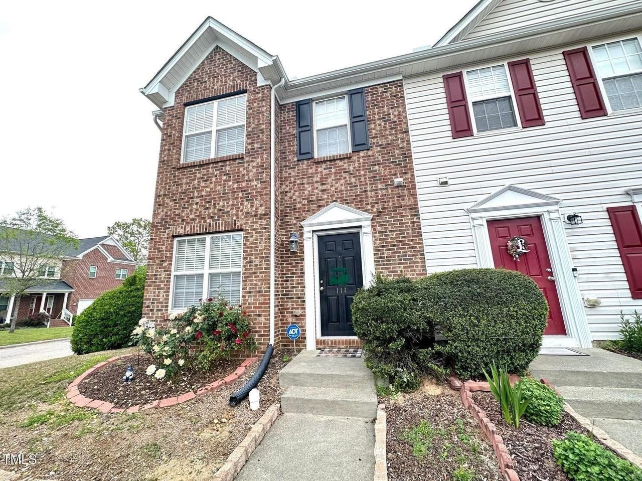 114 Graystar Rd - Photo 2 of 14