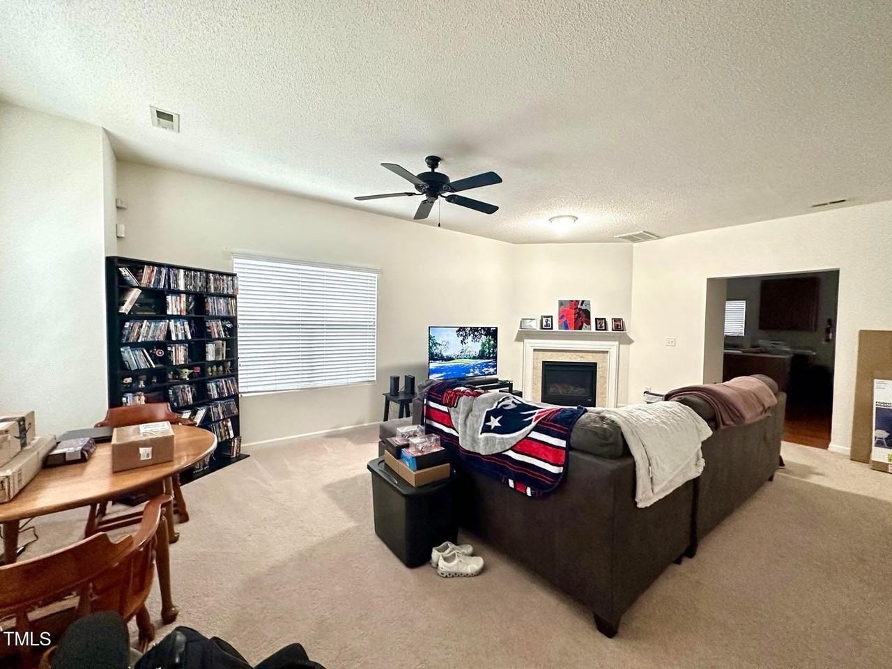 114 Graystar Rd - Photo 4 of 14