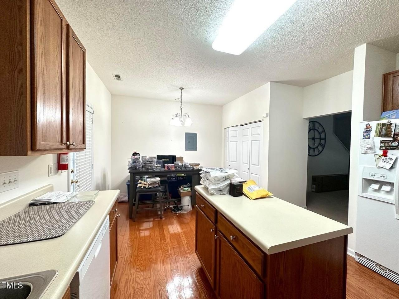 114 Graystar Rd - Photo 5 of 14