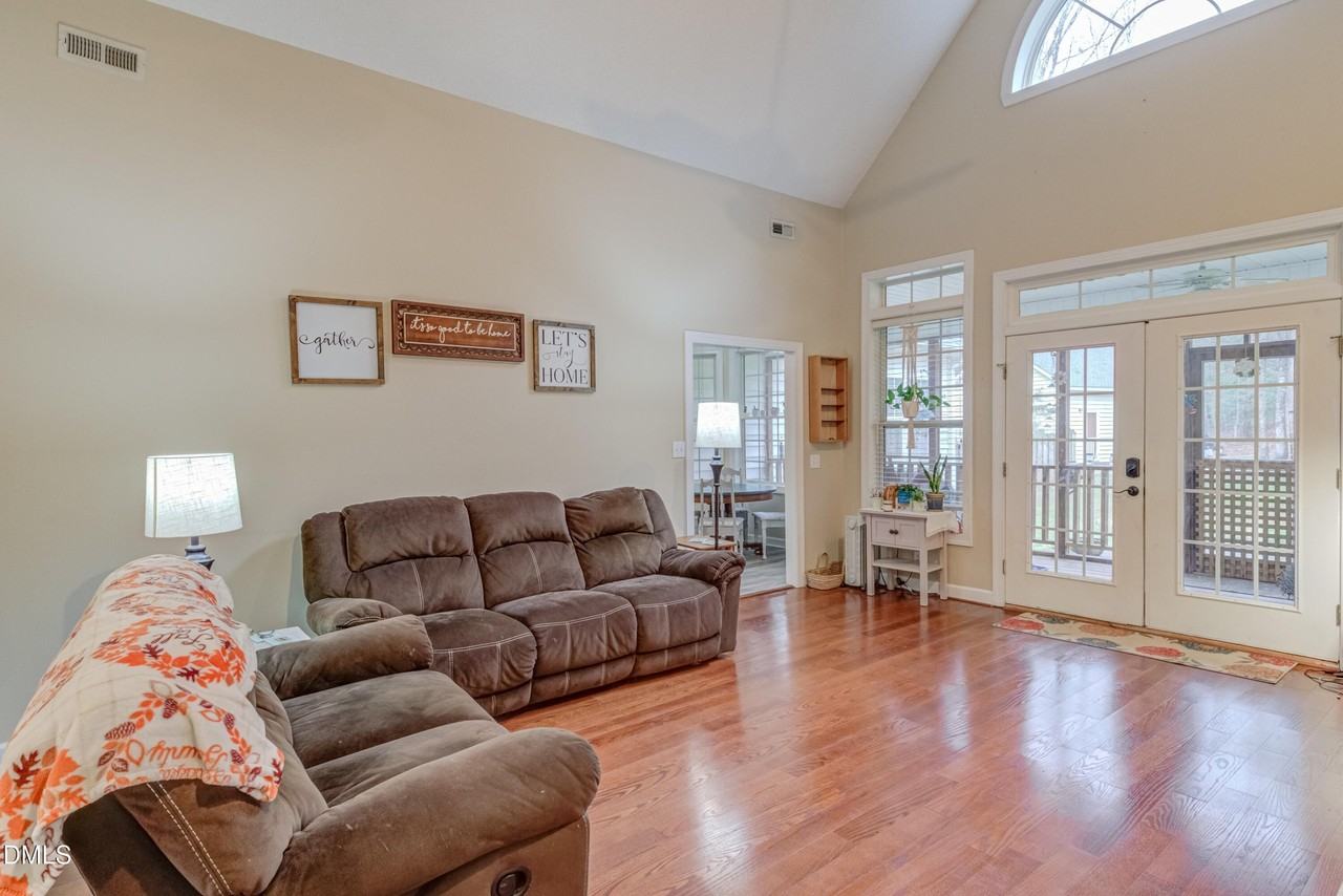6240 Hilbert Ridge Dr - Photo 6 of 50