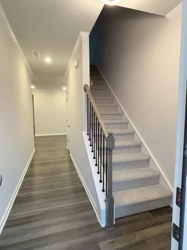 1013 Red Wing Dr - Photo 2 of 19
