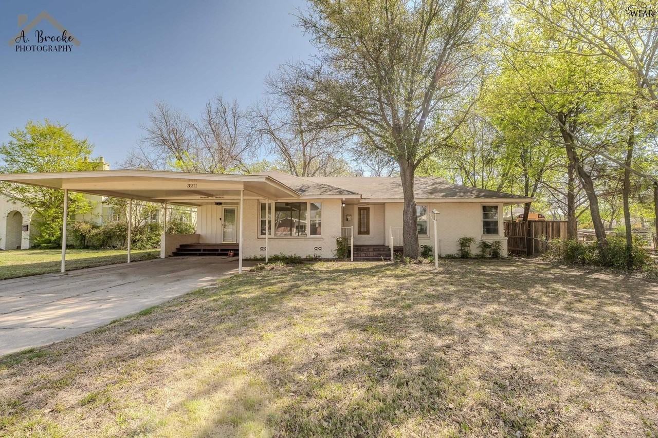 3211 Peckham St - Photo 2 of 38