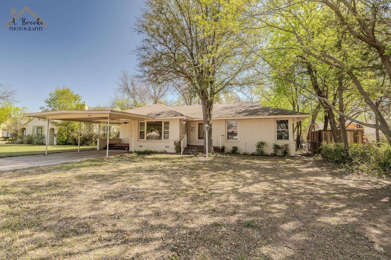 3211 Peckham St - Photo 3 of 38