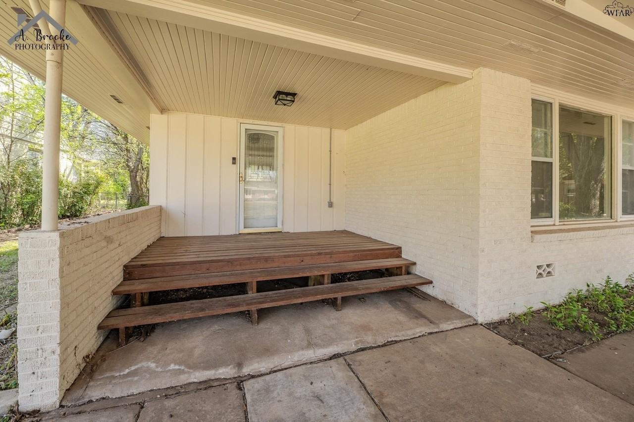 3211 Peckham St - Photo 4 of 38