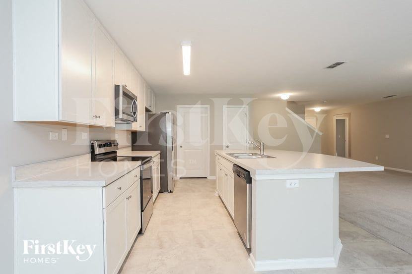11634 Dunns Crossing Dr - Photo 7 of 15