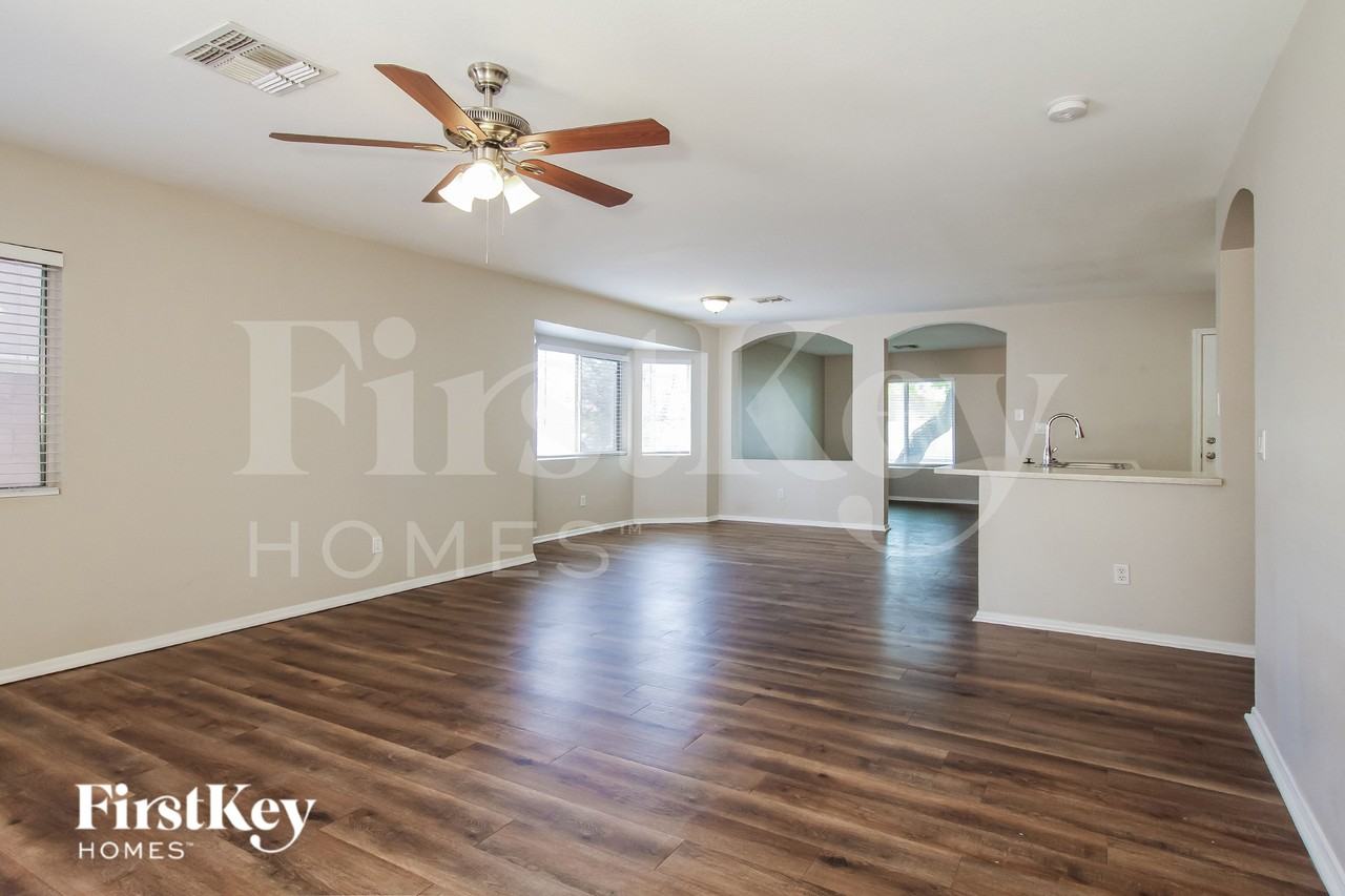 2211 N 115th Ln - Photo 3 of 16