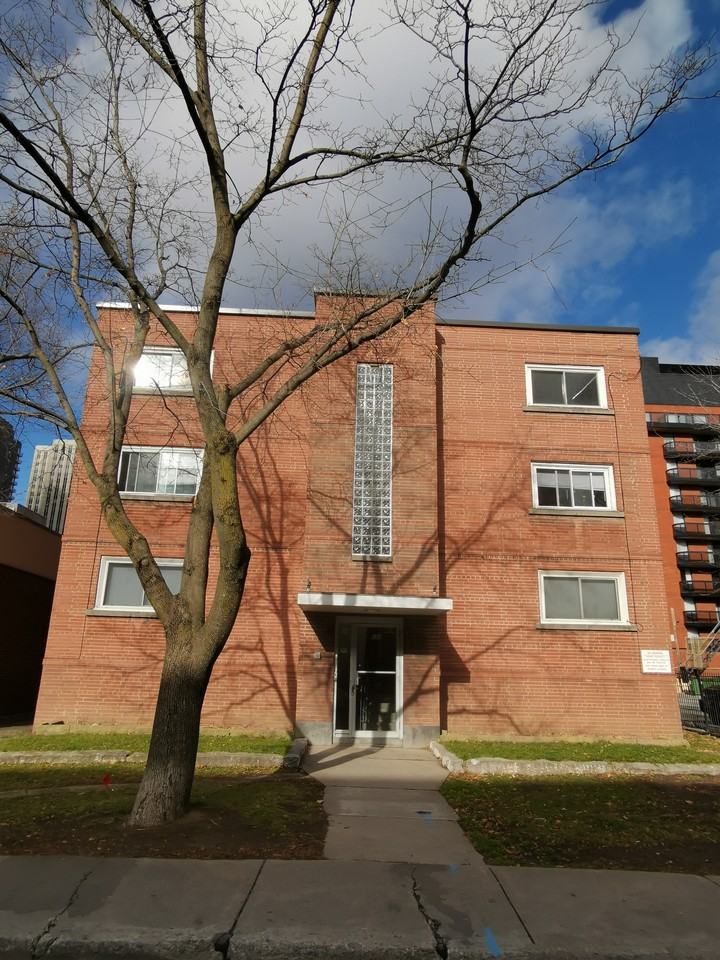 161 Somerset Street West - Photo 2 of 8