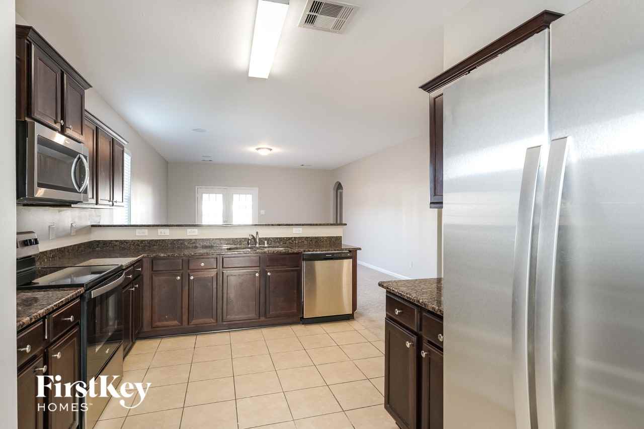 5026 Manor Stone Ln - Photo 7 of 15
