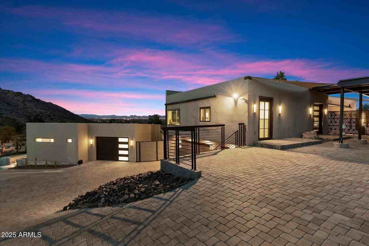 4401 E Sunset Dr - Photo 2 of 50