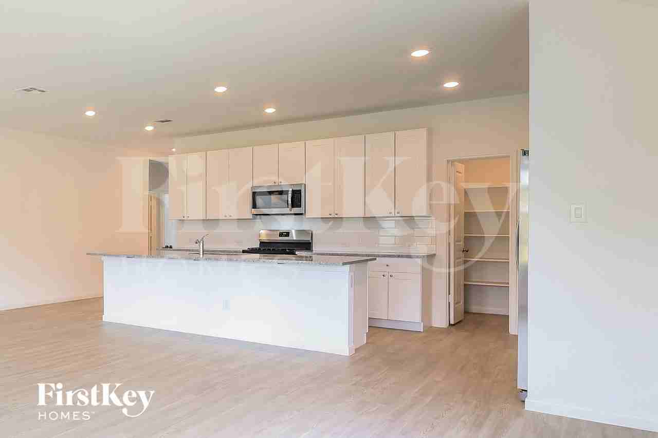 6728 Beehive Dr - Photo 6 of 16