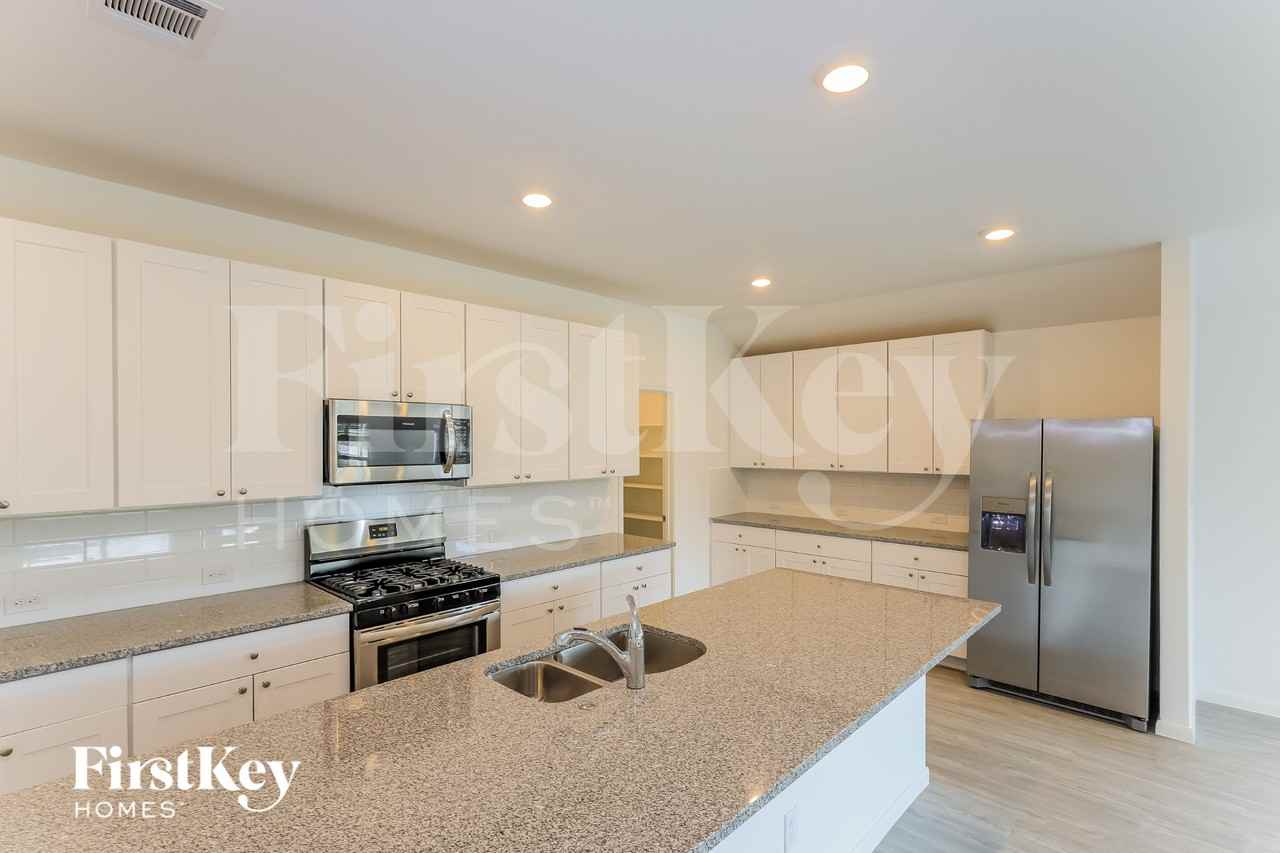 6728 Beehive Dr - Photo 7 of 16
