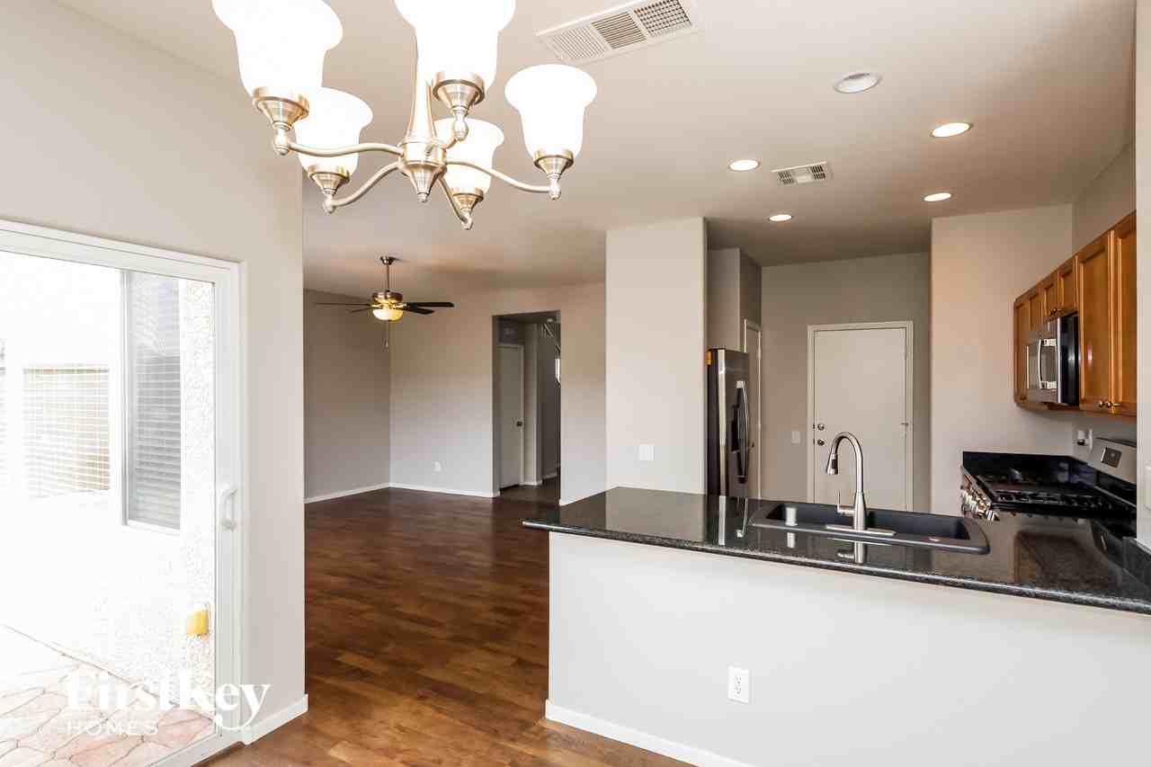 2839 Dalsetter Dr - Photo 7 of 15