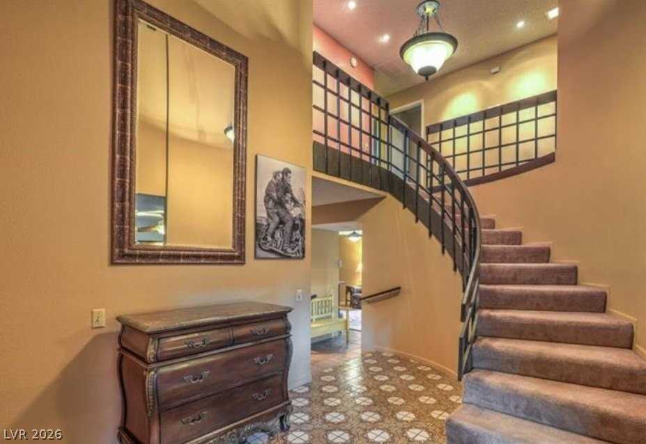 4370 Flandes St - Photo 4 of 19