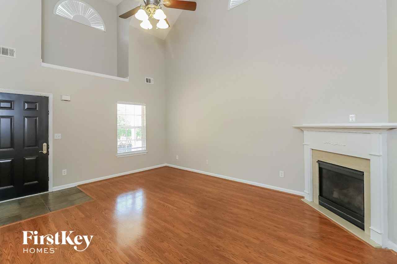 813 Winsap Dr - Photo 4 of 15