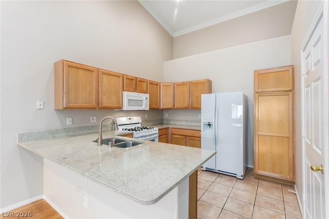 2000 Jade Creek St #202 - Photo 7 of 30