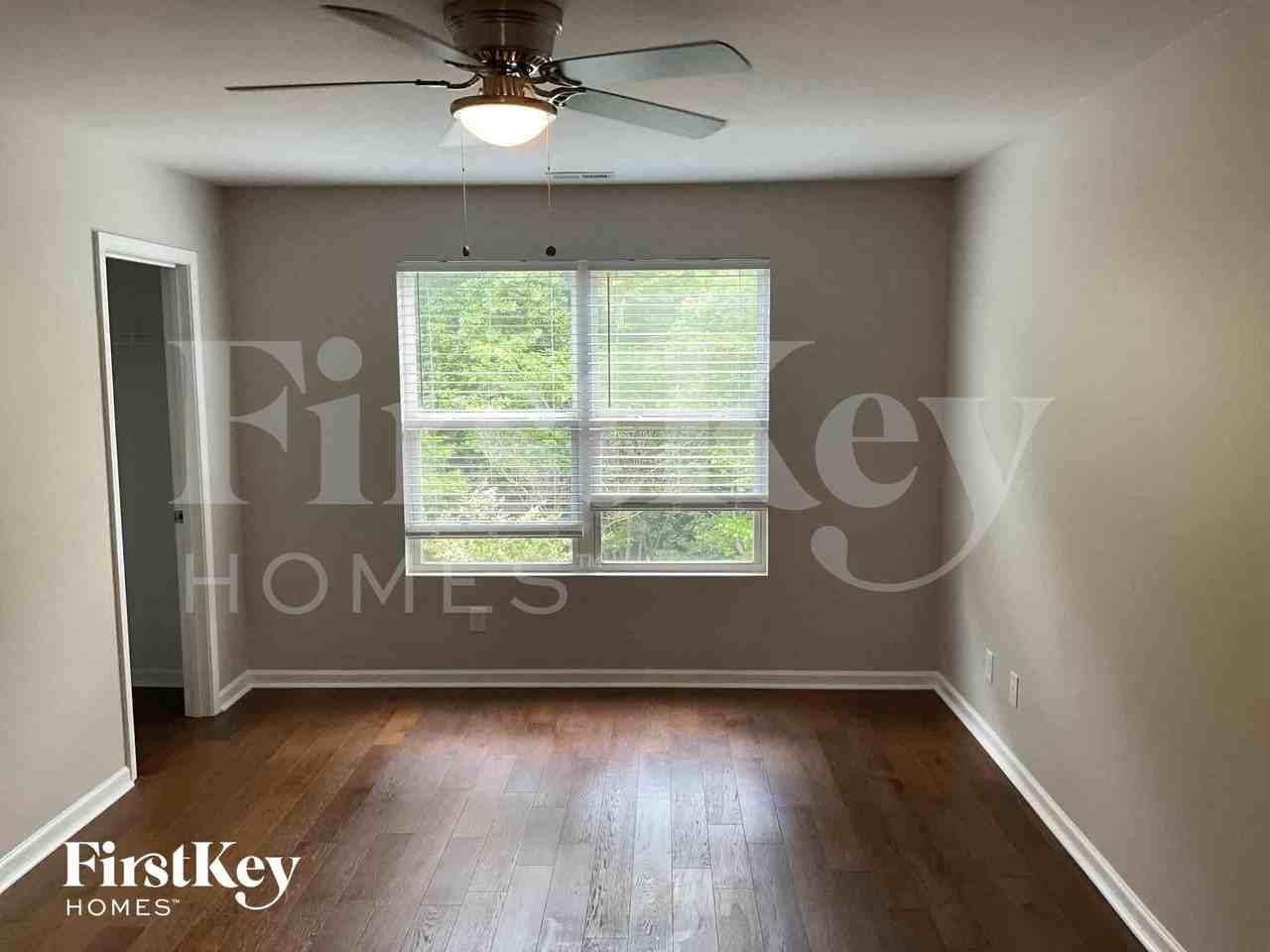10118 Green Grass Rd - Photo 5 of 8
