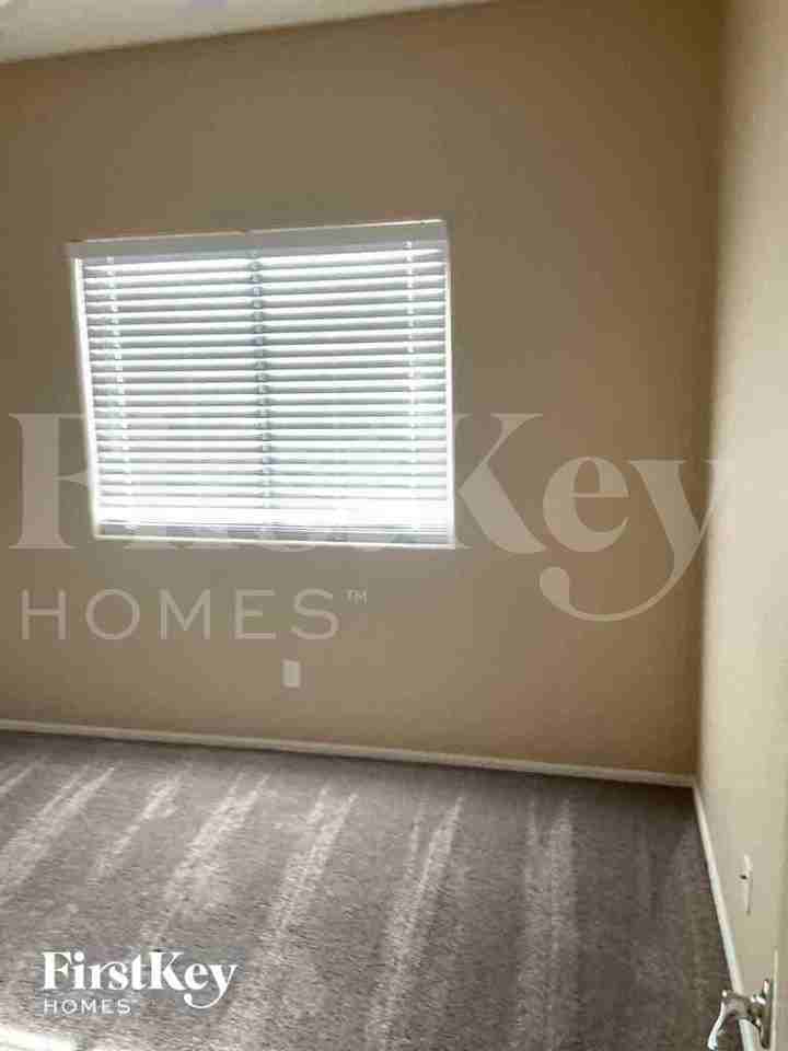 4614 W Fortune Dr - Photo 5 of 11