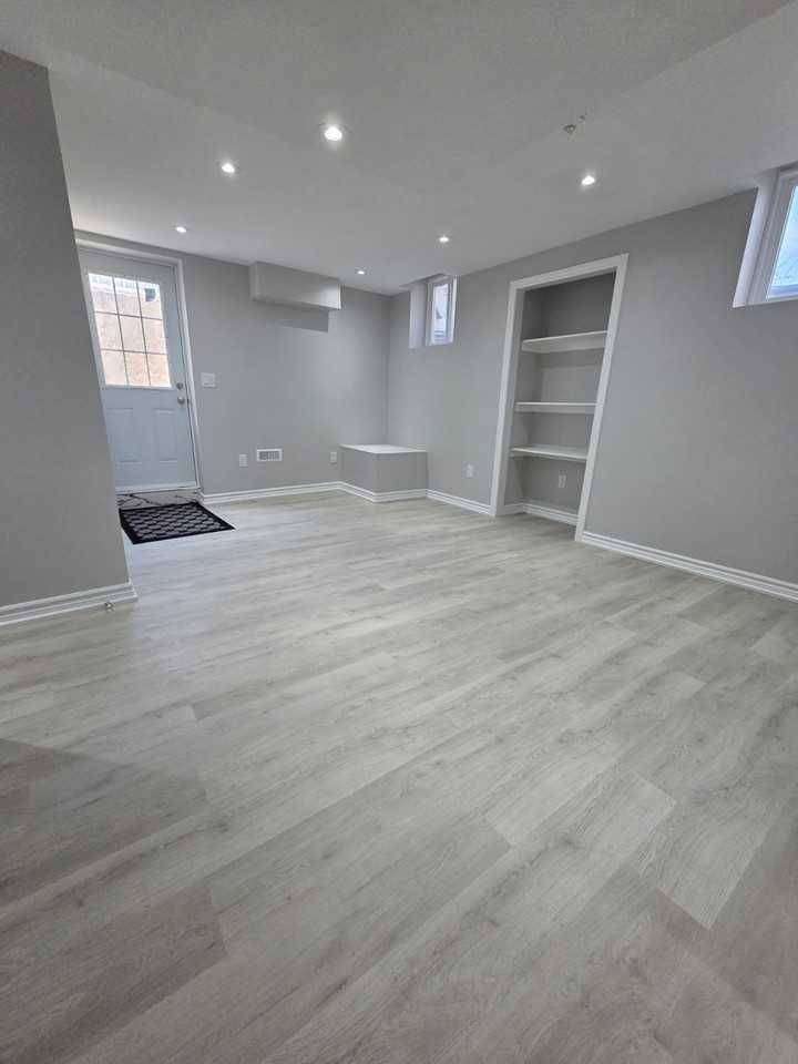 1 Juglans Cres - Photo 2 of 13