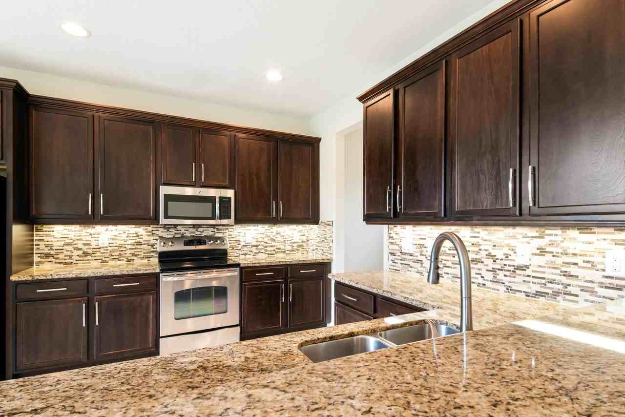 8268 Calabria Lakes Dr - Photo 7 of 43