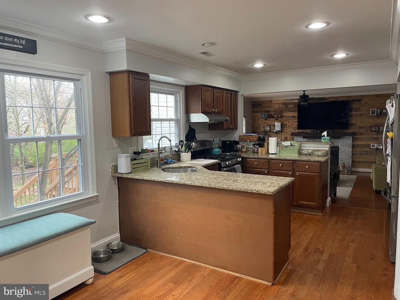 20671 Stillpond Ct - Photo 3 of 50