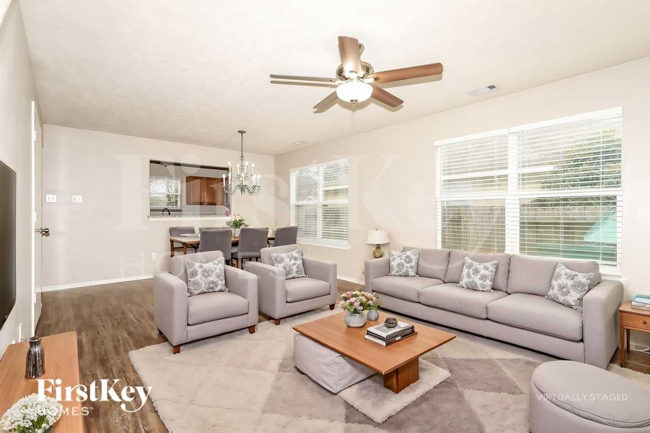 1442 Natural Pine Trl - Photo 3 of 19