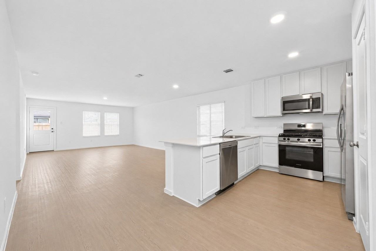 10720 Ellerston Rd - Photo 3 of 27