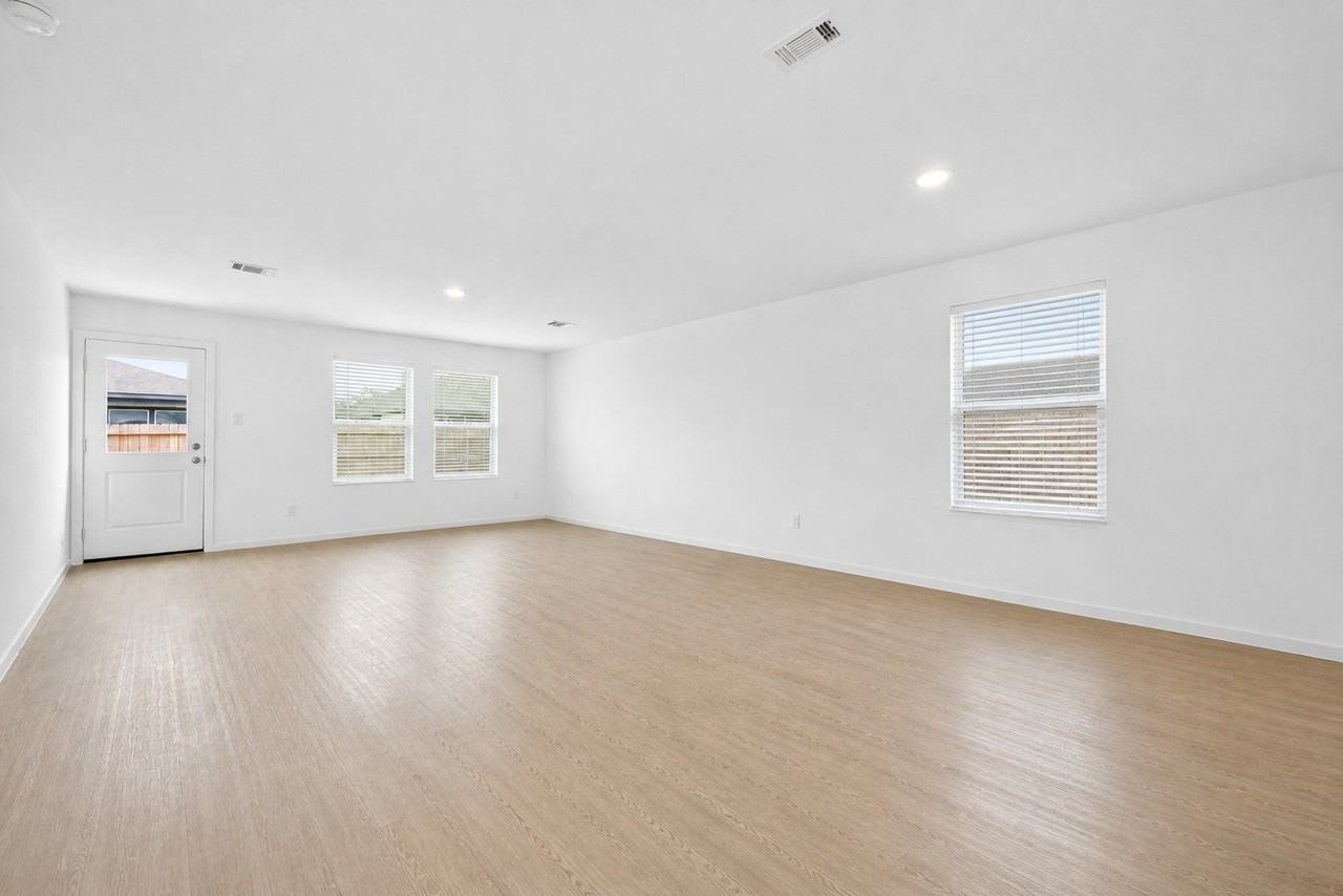 10720 Ellerston Rd - Photo 7 of 27