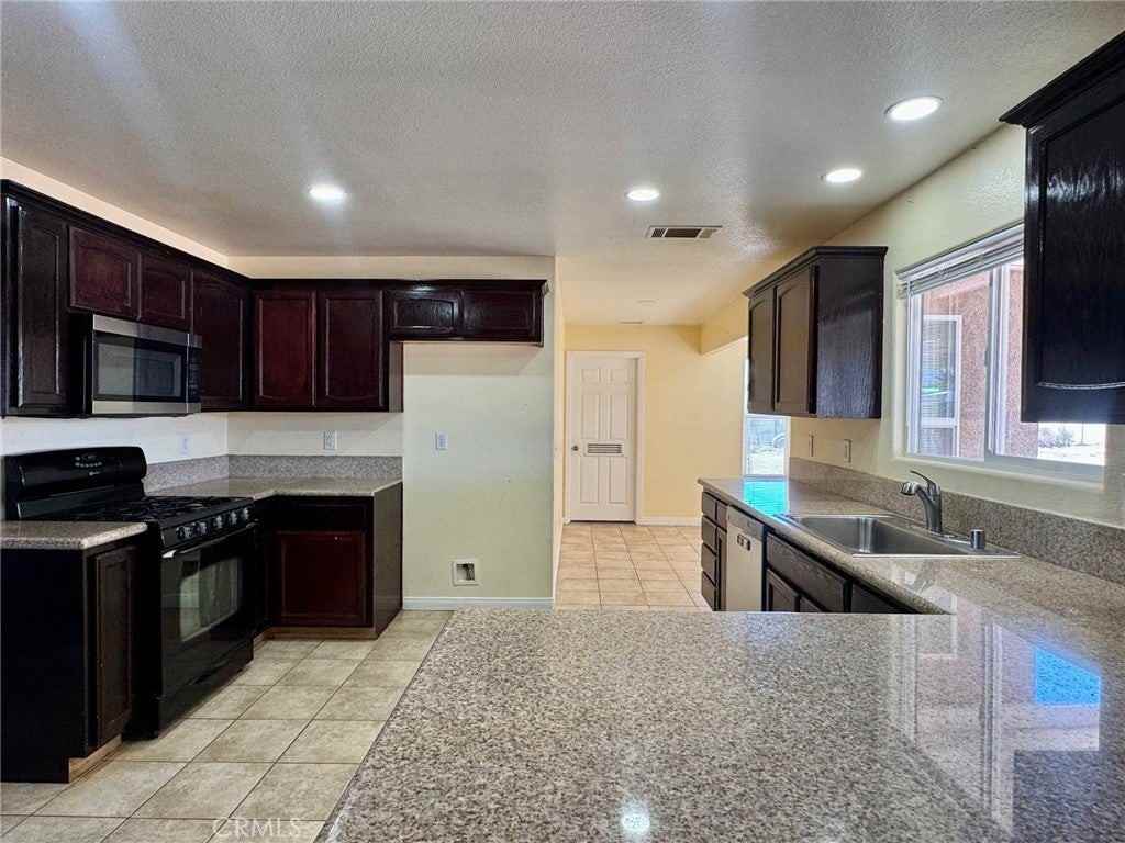 8867 Gorgonio Rd - Photo 5 of 28