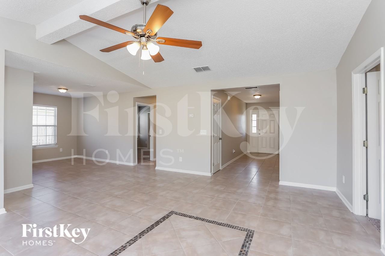 8281 Velvet Springs Ln - Photo 3 of 16