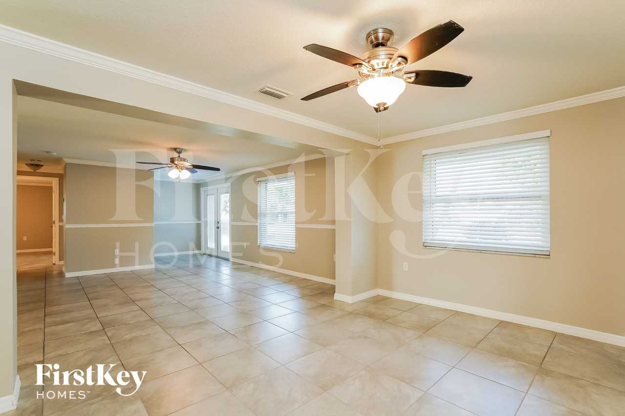 6719 Overlook Dr - Photo 3 of 16