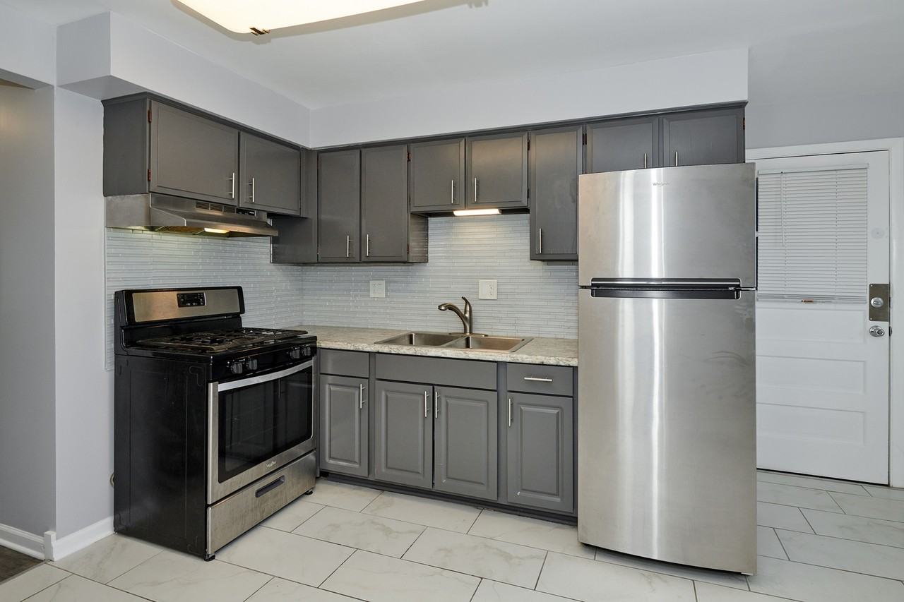 8805 Dee Rd ##2s - Photo 2 of 24