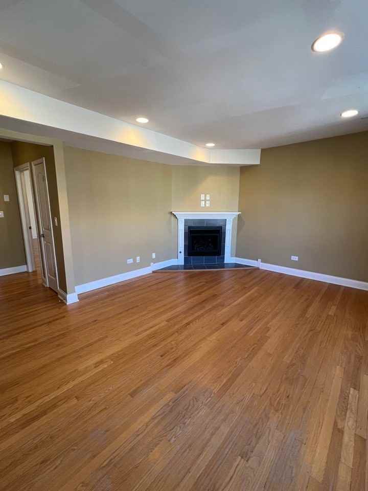 7411 N Hoyne Ave - Photo 2 of 14