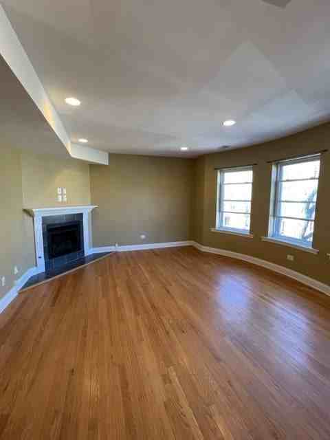 7411 N Hoyne Ave - Photo 4 of 14